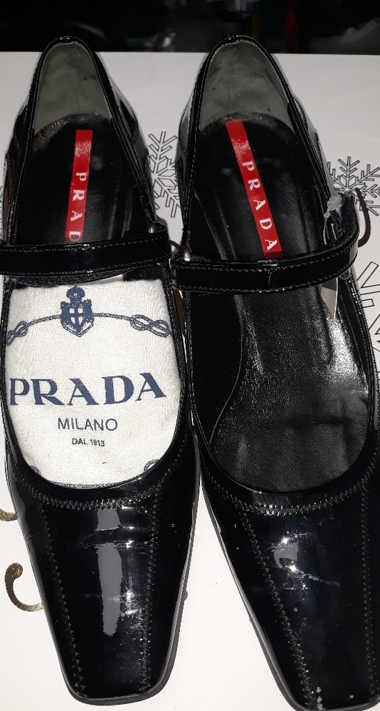 Prada Milano Womans size 36